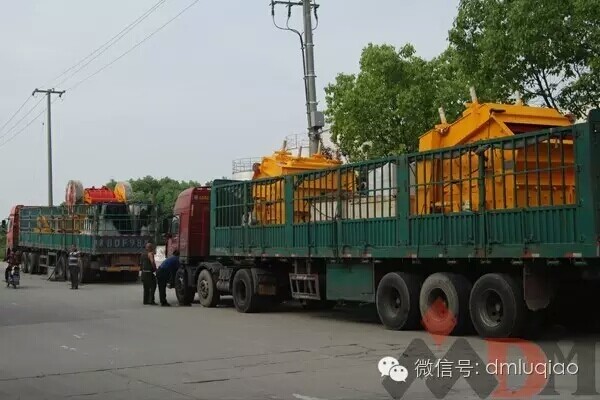 上海東蒙路橋機械有限公司-甘肅酒泉發(fā)貨現(xiàn)場