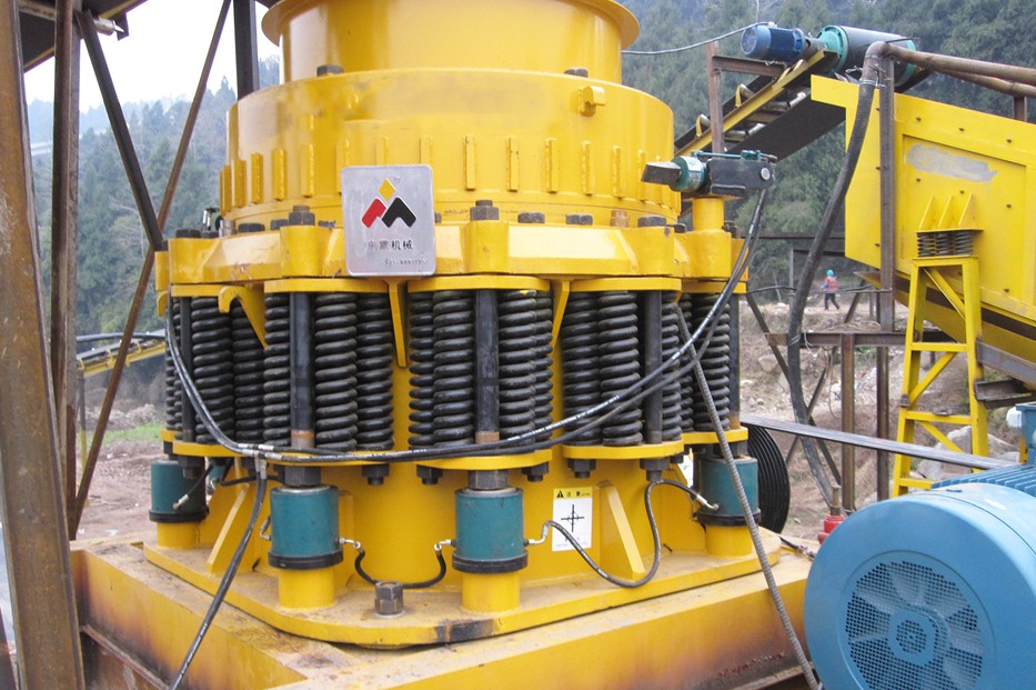 【金屬礦】四川時產300噸金屬礦破碎成套設備