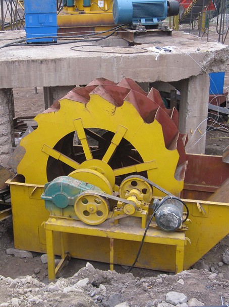 【金屬礦】四川時產300噸金屬礦破碎成套設備